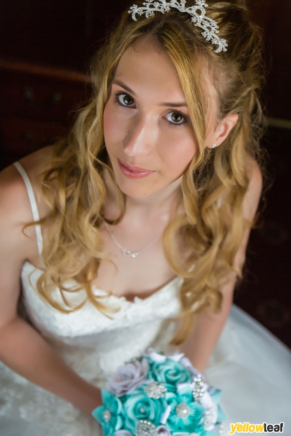 Tracey Curnock Professional Hair & Makeup Artist