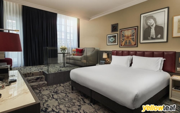 The Trafalgar St. James London, Curio Collection by Hilton
